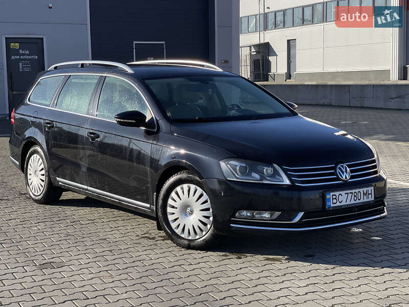 Универсал Volkswagen Passat 2011 в Нововолынске