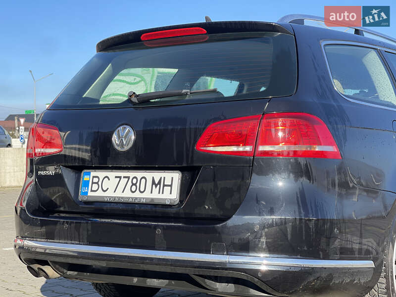 Универсал Volkswagen Passat 2011 в Нововолынске