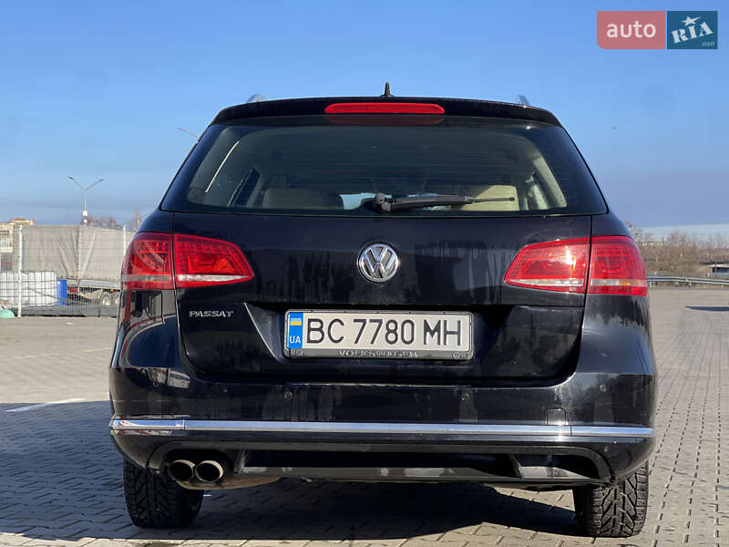 Универсал Volkswagen Passat 2011 в Нововолынске