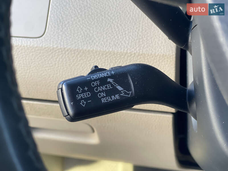 Универсал Volkswagen Passat 2011 в Нововолынске