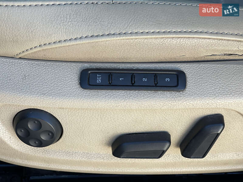 Универсал Volkswagen Passat 2011 в Нововолынске