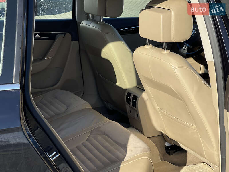 Универсал Volkswagen Passat 2011 в Нововолынске