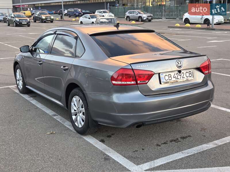 Седан Volkswagen Passat 2015 в Киеве