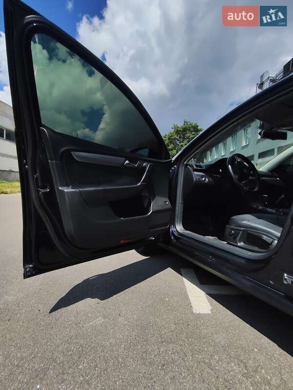 Универсал Volkswagen Passat 2011 в Кропивницком