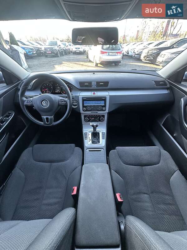 Универсал Volkswagen Passat 2010 в Белогородке