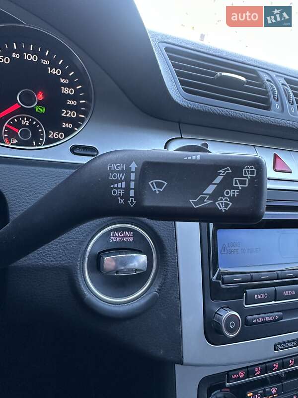 Универсал Volkswagen Passat 2010 в Белогородке