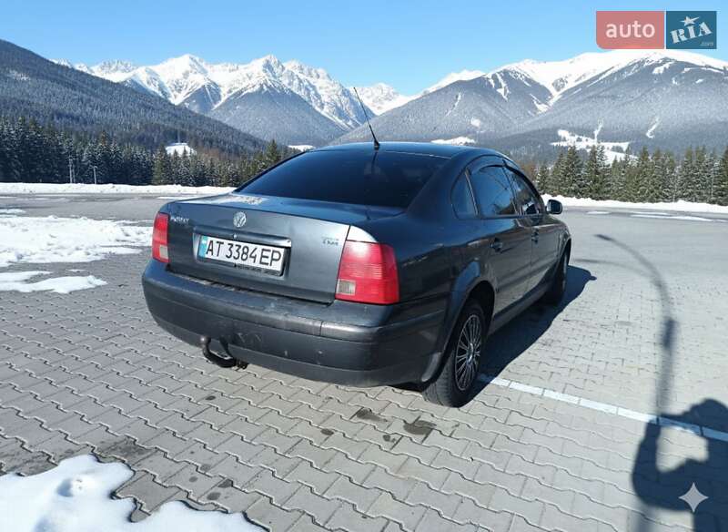 Универсал Volkswagen Passat 2000 в Снятине