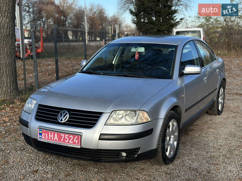 Седан Volkswagen Passat 2003 в Виннице