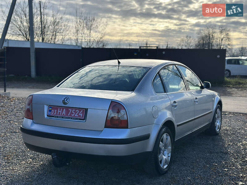 Седан Volkswagen Passat 2003 в Виннице