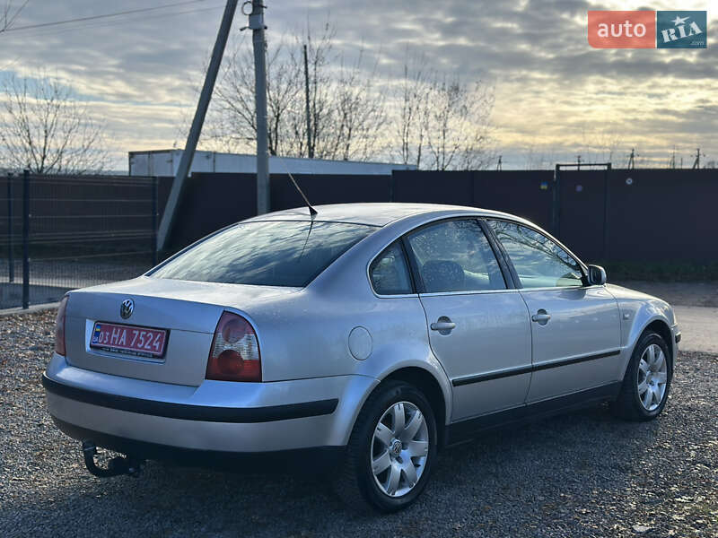 Седан Volkswagen Passat 2003 в Виннице