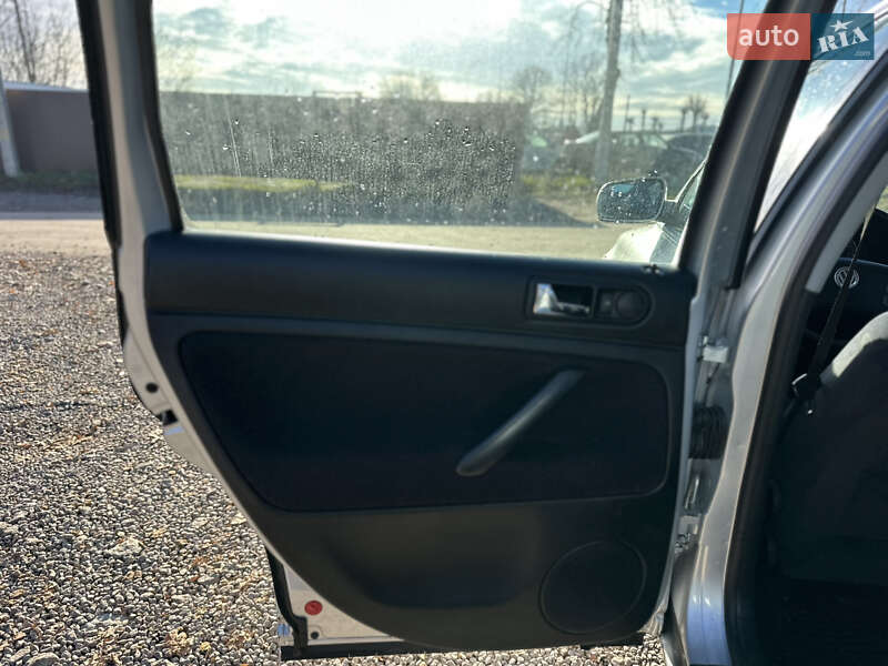 Седан Volkswagen Passat 2003 в Виннице