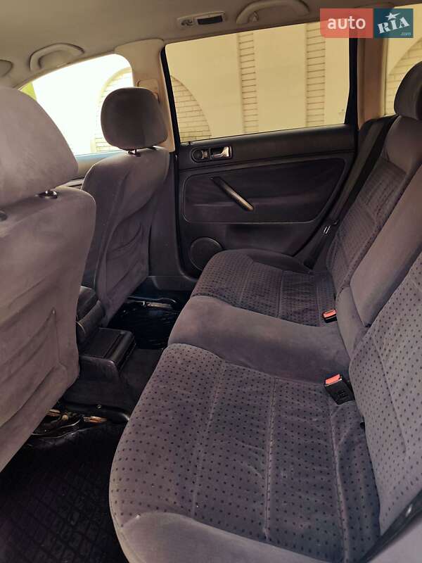 Универсал Volkswagen Passat 1999 в Буче