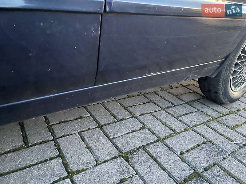 Седан Volkswagen Passat 1993 в Луцке