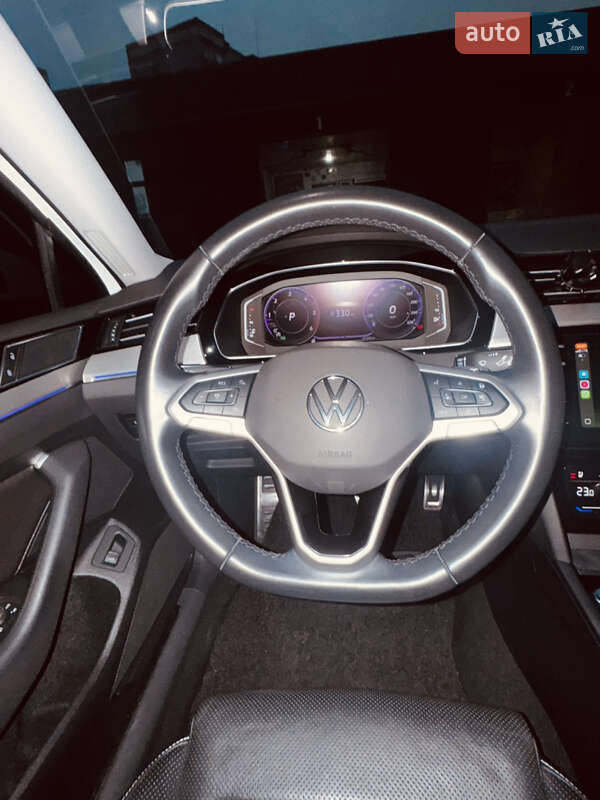 Седан Volkswagen Passat 2020 в Лозовой