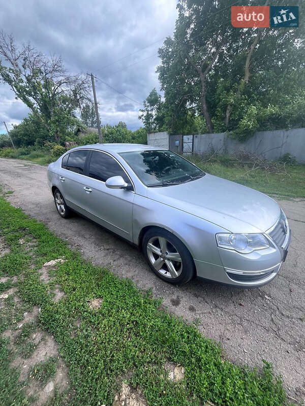 Седан Volkswagen Passat 2006 в Харькове