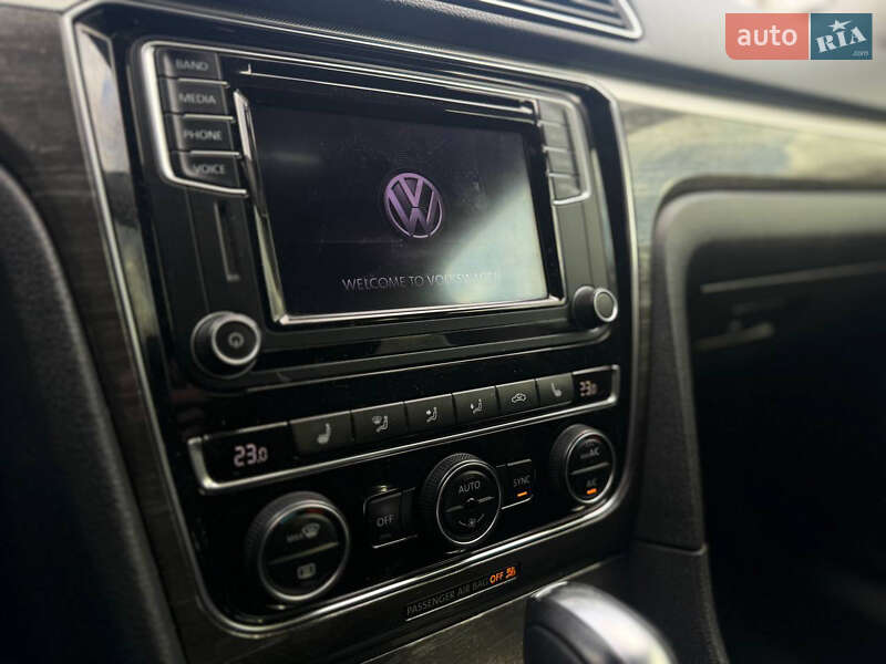 Седан Volkswagen Passat 2015 в Марганце фото 12 Седан Volkswagen Passat 2015 в Марганце