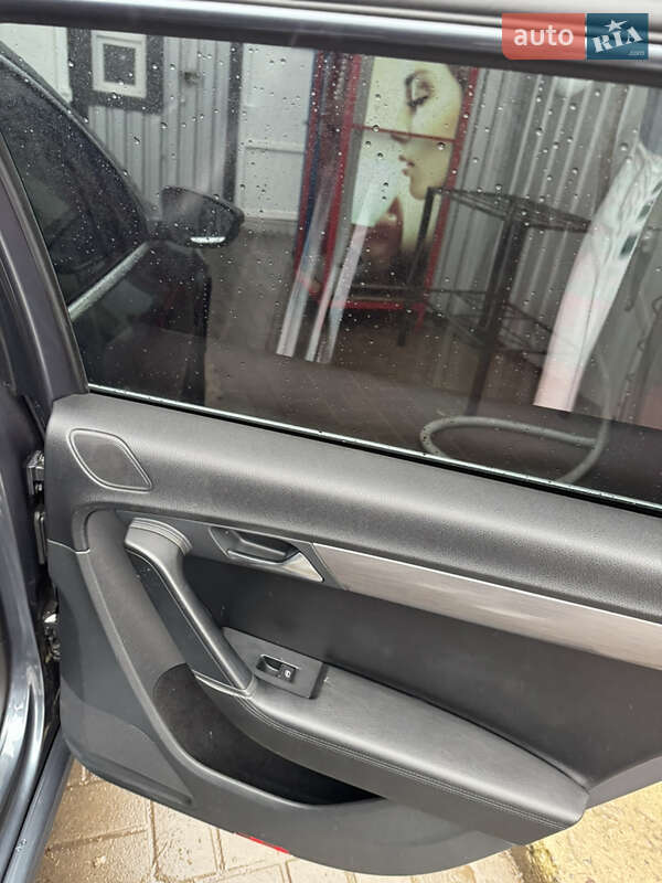 Универсал Volkswagen Passat 2012 в Вознесенске