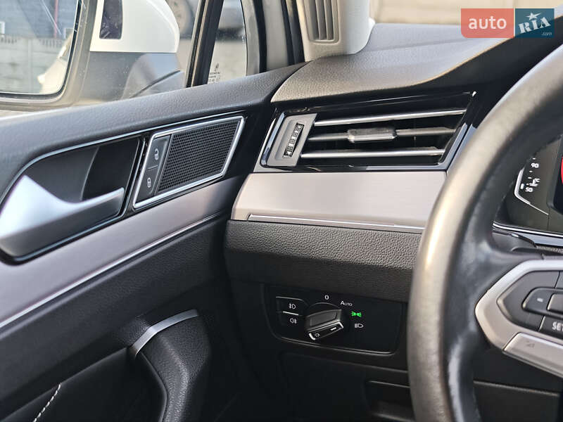 Универсал Volkswagen Passat 2021 в Луцке фото 24 Универсал Volkswagen Passat 2021 в Луцке