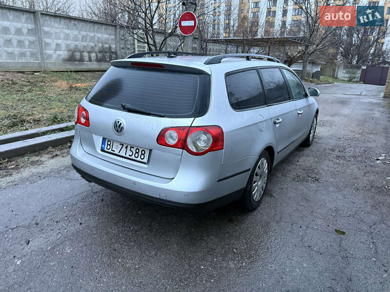 Универсал Volkswagen Passat 2006 в Киеве