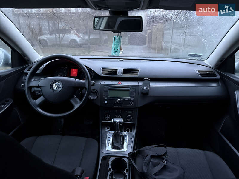 Универсал Volkswagen Passat 2006 в Киеве