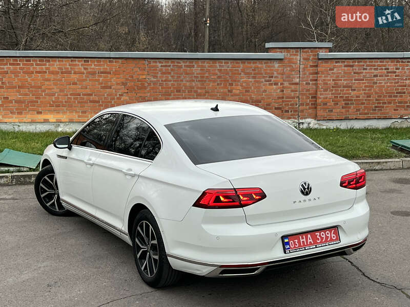Седан Volkswagen Passat 2021 в Дрогобыче