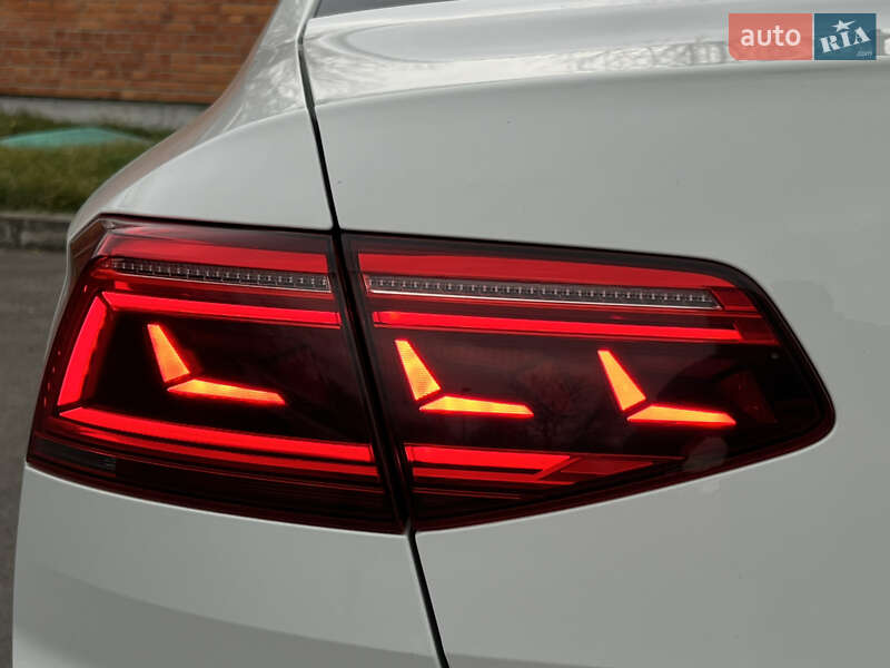 Седан Volkswagen Passat 2021 в Дрогобыче