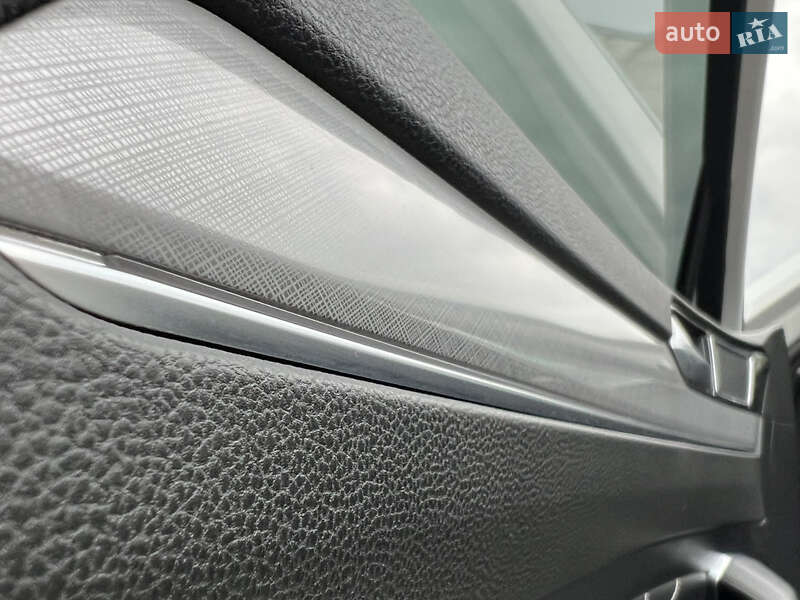 Седан Volkswagen Passat 2021 в Дрогобыче