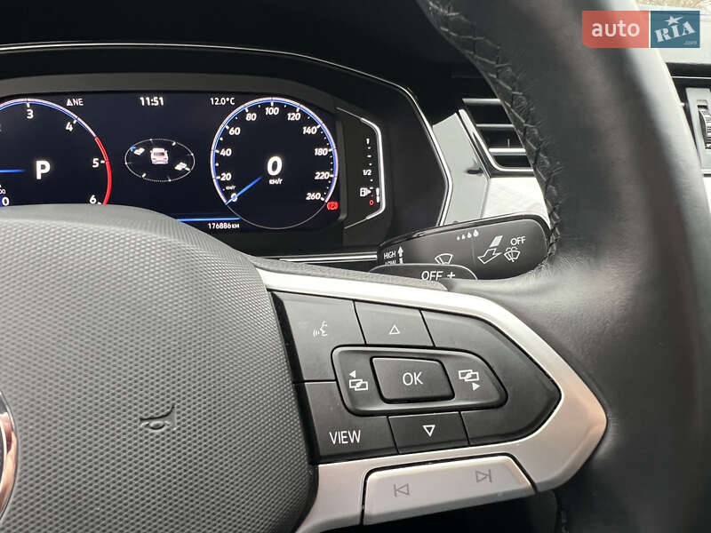 Седан Volkswagen Passat 2021 в Дрогобыче