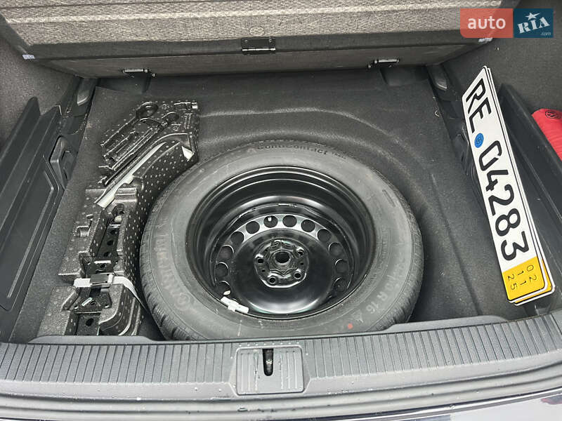 Универсал Volkswagen Passat 2019 в Хмельницком фото 13 Универсал Volkswagen Passat 2019 в Хмельницком