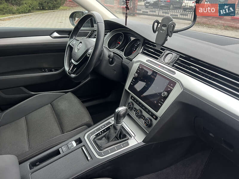 Универсал Volkswagen Passat 2019 в Хмельницком фото 19 Универсал Volkswagen Passat 2019 в Хмельницком
