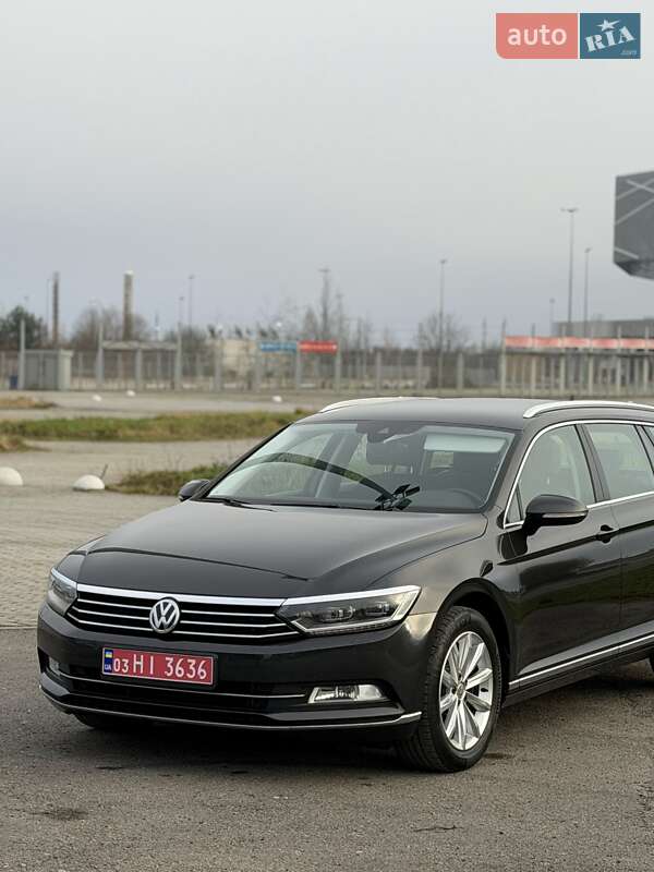 Універсал Volkswagen Passat 2018 в Львові