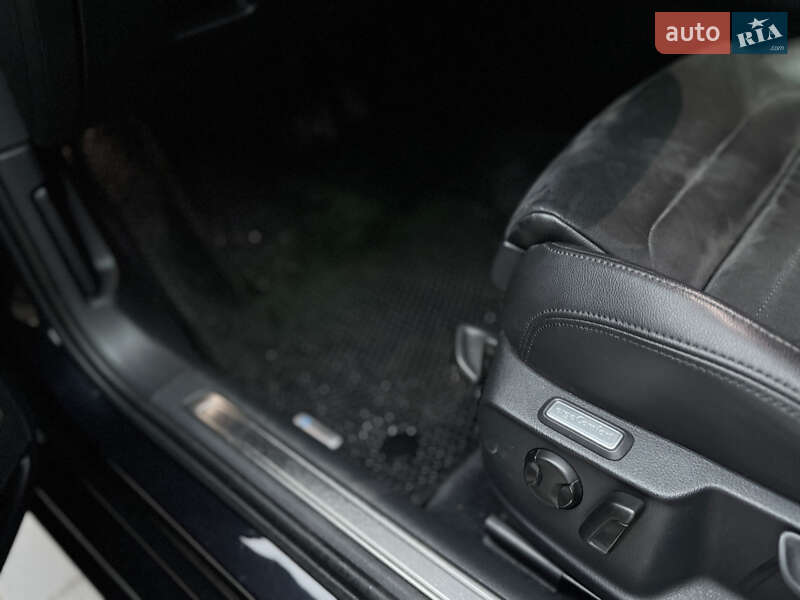 Седан Volkswagen Passat 2016 в Тростянце