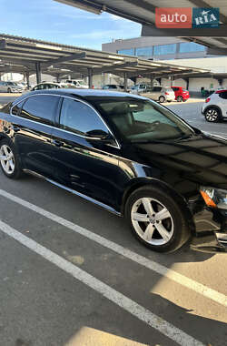 Седан Volkswagen Passat 2012 в Одессе
