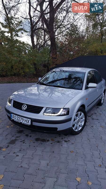 Volkswagen Passat 1999 Volkswagen Passat 1999