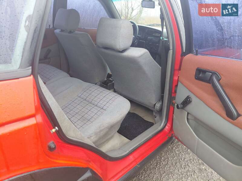 Седан Volkswagen Passat 1991 в Сквире