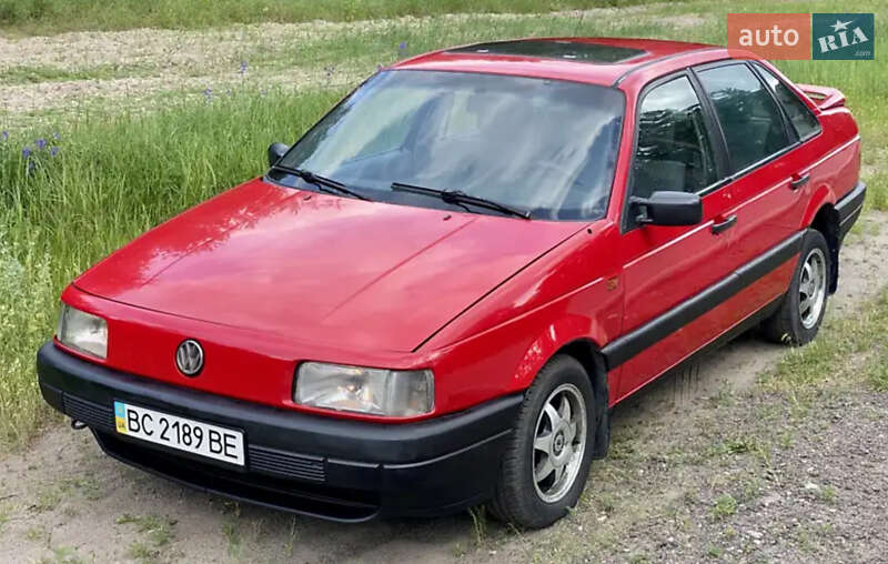 Седан Volkswagen Passat 1992 в Кривом Роге