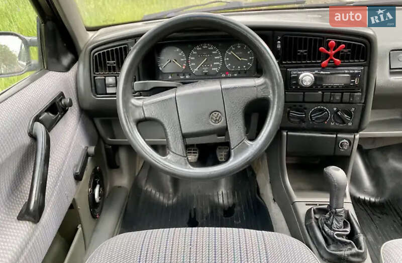 Седан Volkswagen Passat 1992 в Кривом Роге