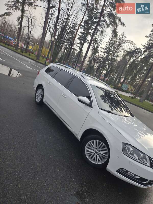 Универсал Volkswagen Passat 2012 в Харькове
