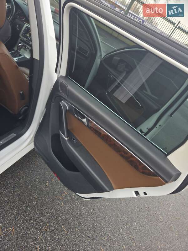 Универсал Volkswagen Passat 2012 в Харькове