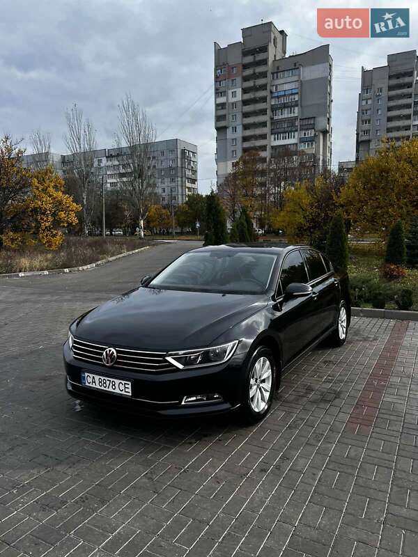 Седан Volkswagen Passat 2017 в Черкассах