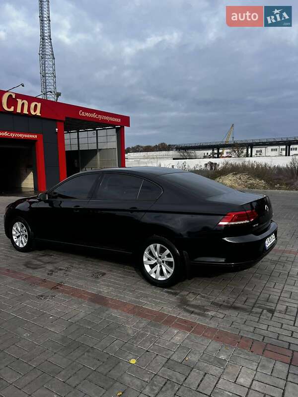 Седан Volkswagen Passat 2017 в Черкассах