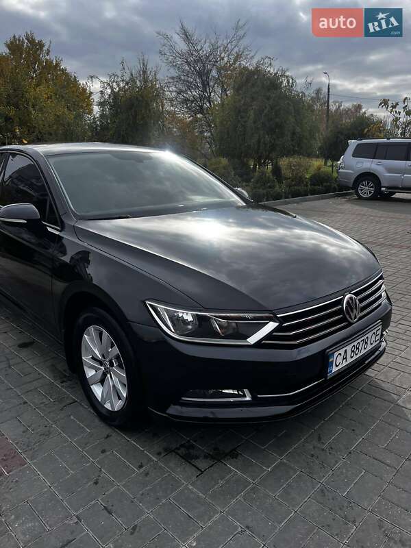 Седан Volkswagen Passat 2017 в Черкассах