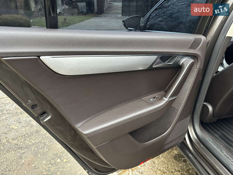 Седан Volkswagen Passat 2013 в Солотвине