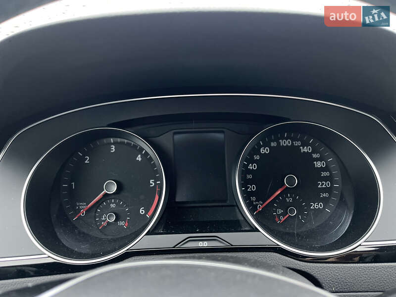 Универсал Volkswagen Passat 2019 в Костополе