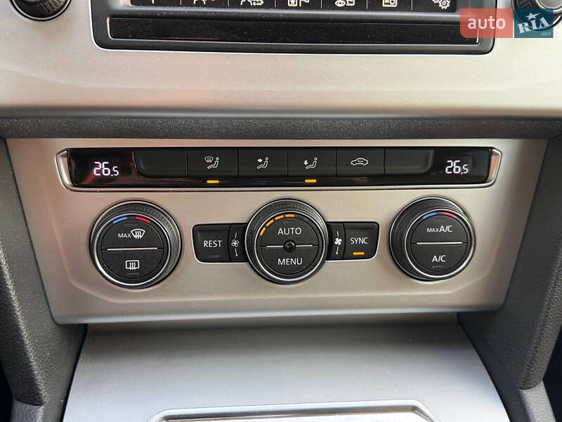 Универсал Volkswagen Passat 2015 в Стрые