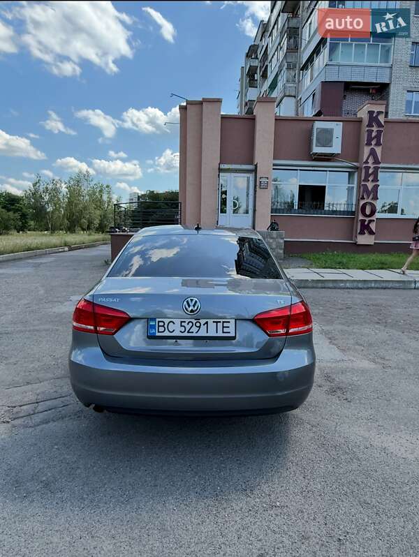 Седан Volkswagen Passat 2015 в Шептицькому