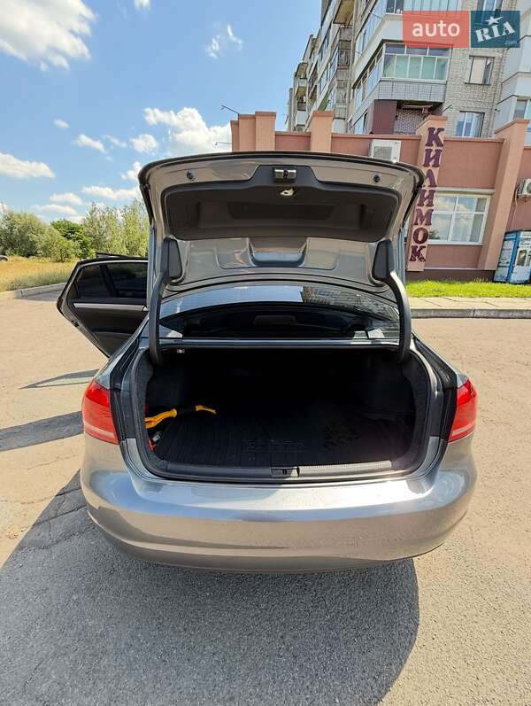 Седан Volkswagen Passat 2015 в Шептицькому