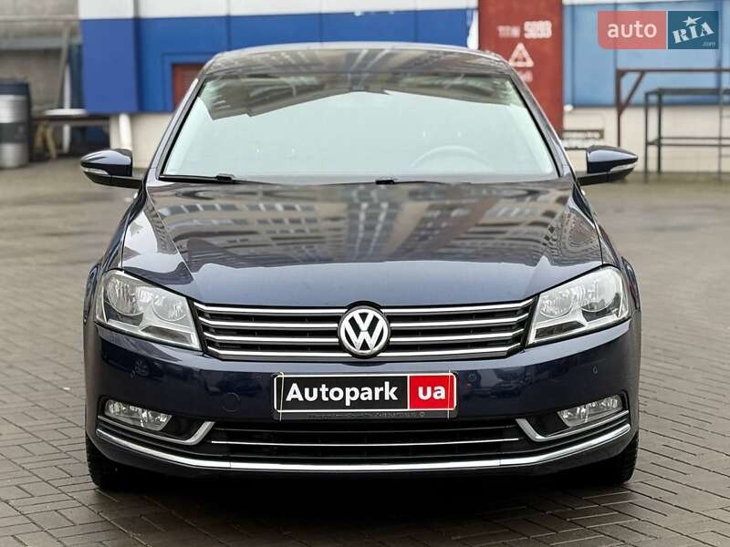 Седан Volkswagen Passat 2012 в Одессе
