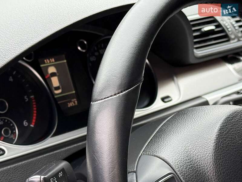 Седан Volkswagen Passat 2012 в Одессе