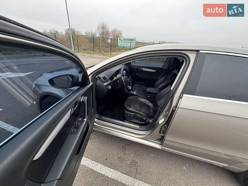Седан Volkswagen Passat 2014 в Ровно